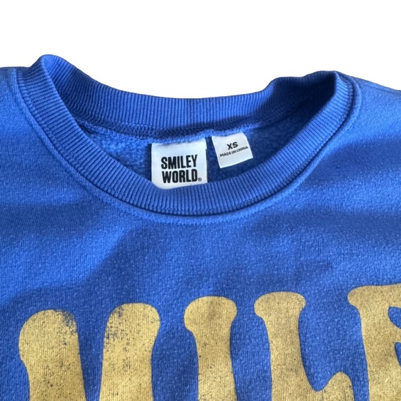 Smiley World Women’s Cropped Sweatshirt - Picture 3 of 3